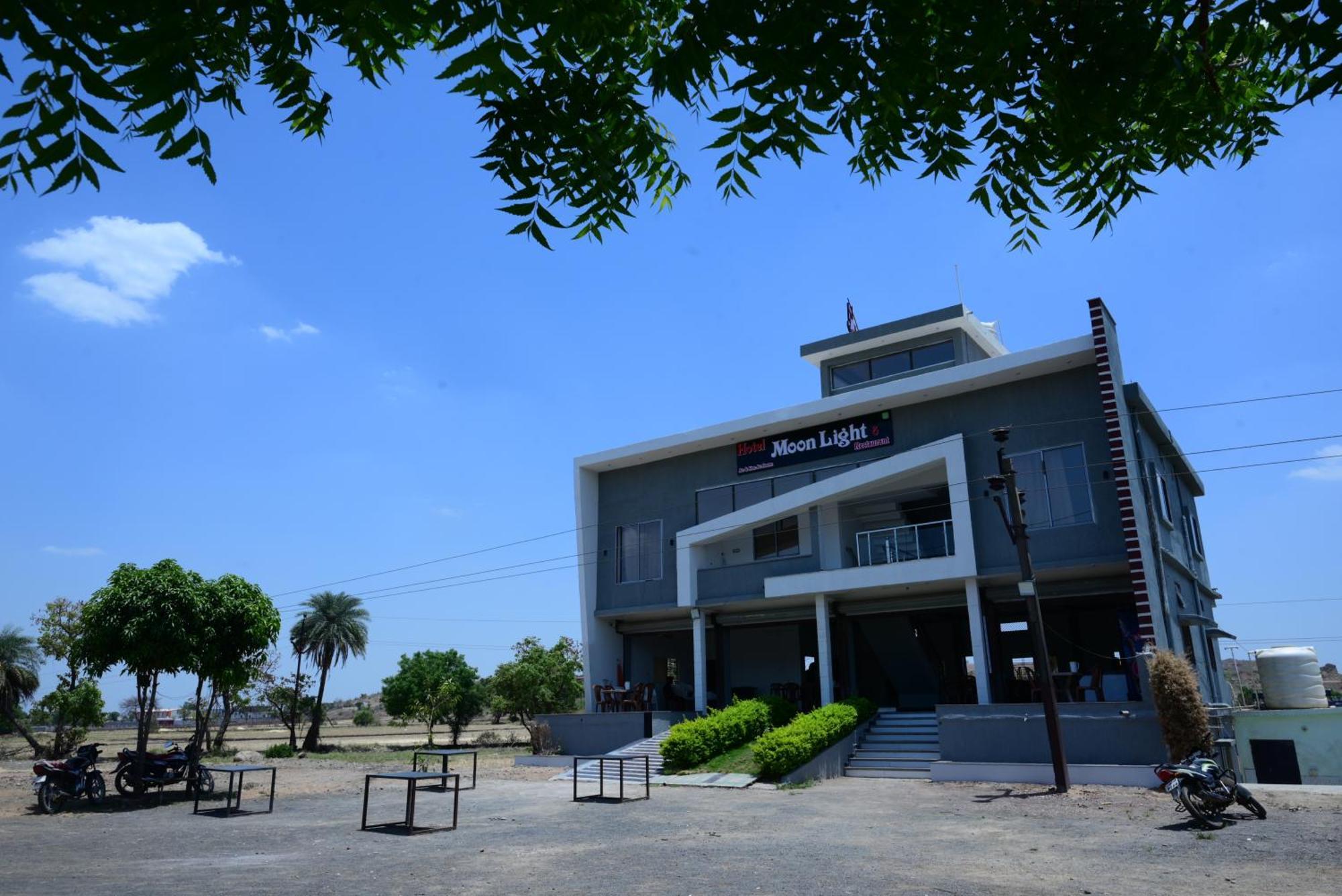 Hotel Moonlight & Restaurant Sehore 외부 사진