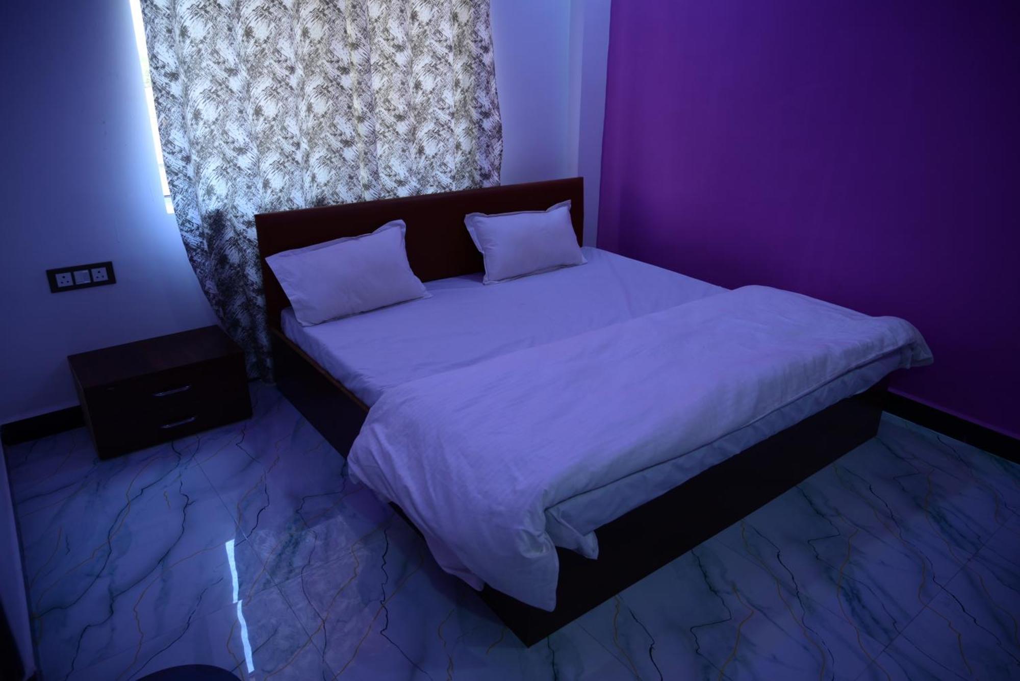 Hotel Moonlight & Restaurant Sehore 객실 사진