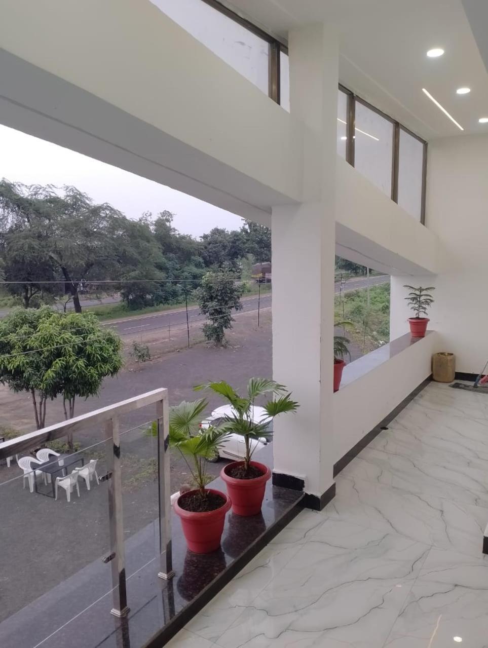 Hotel Moonlight & Restaurant Sehore 외부 사진