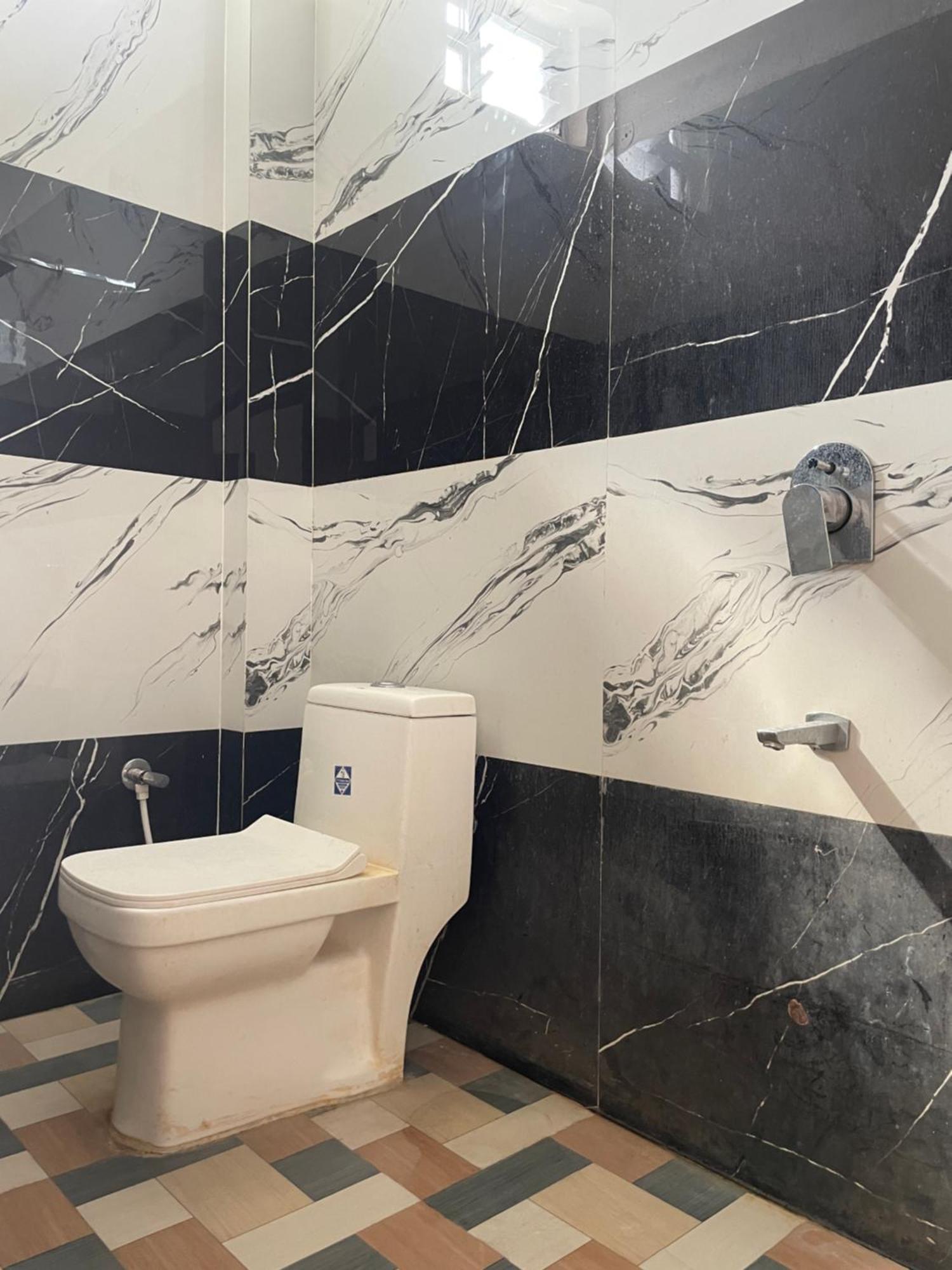 Hotel Moonlight & Restaurant Sehore 외부 사진