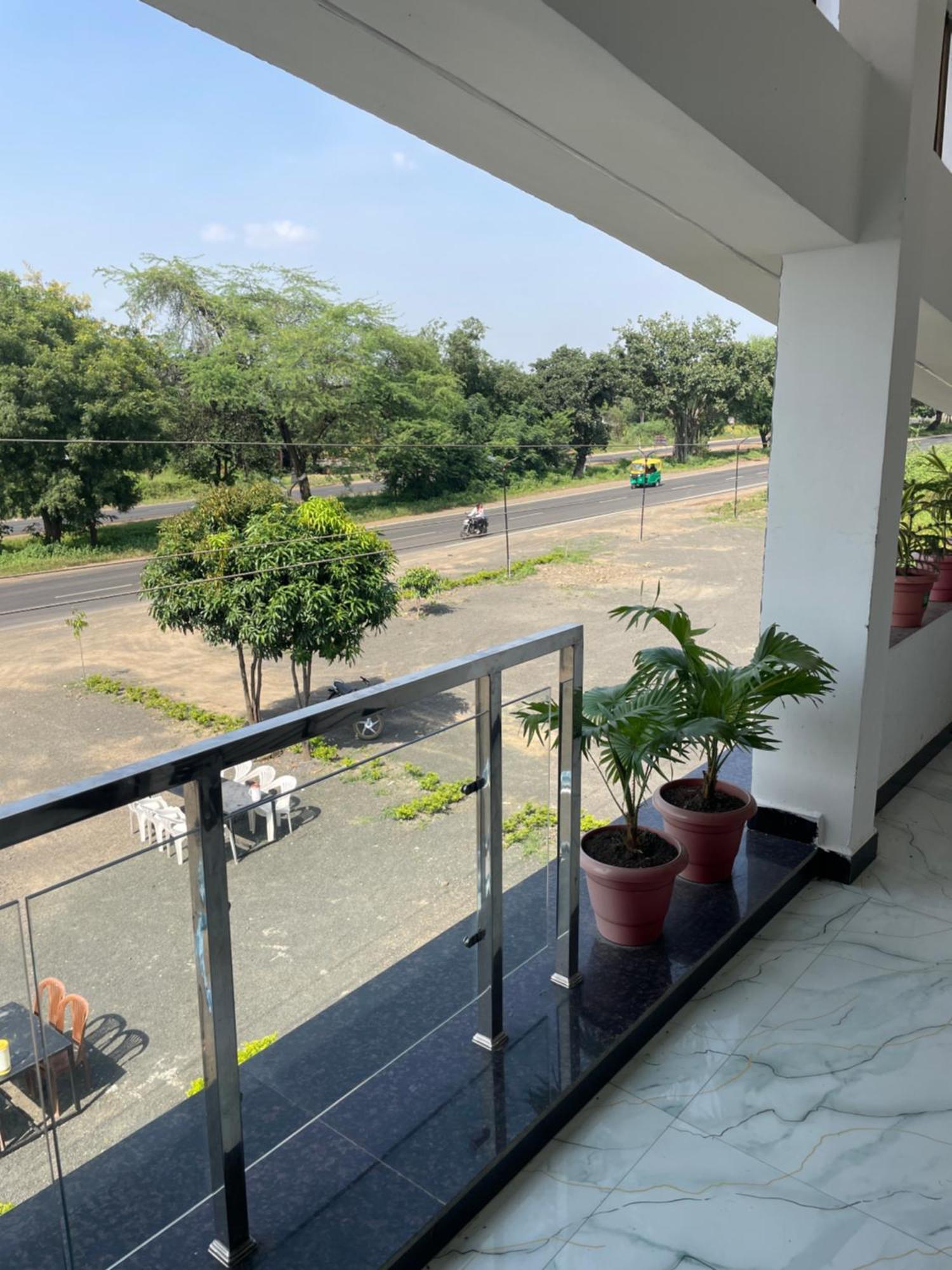 Hotel Moonlight & Restaurant Sehore 외부 사진